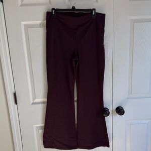 Athleta Women's Pants in Dark Purple